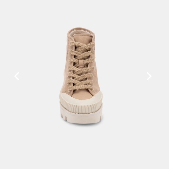 Brand new Dolce Vita Ociana sneakers in Dune Nubuck. - Picture 3 of 10